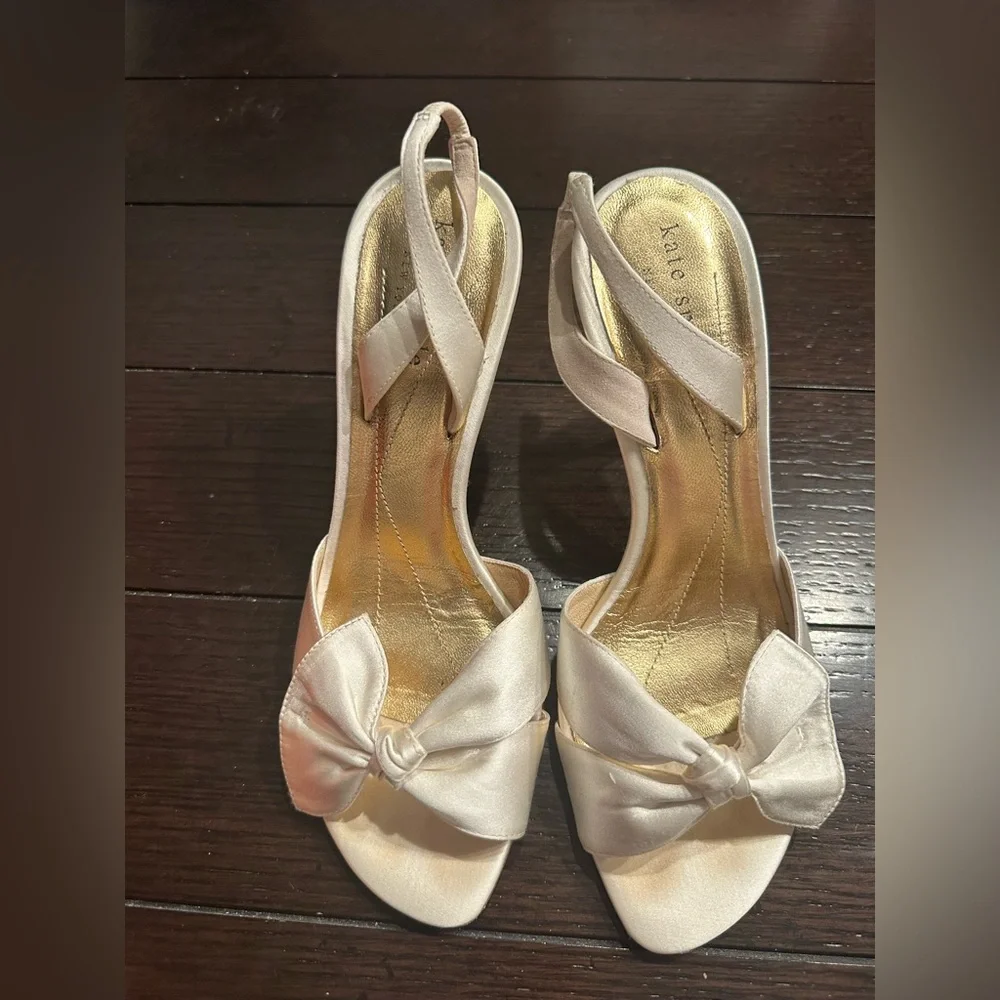 Kate Spade Ivory Satin Heels with Elegant Bow size 6.5